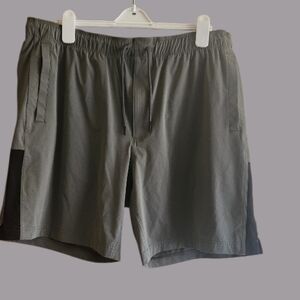 Duluth Trading Co Gray and Black Men's Performance Shorts